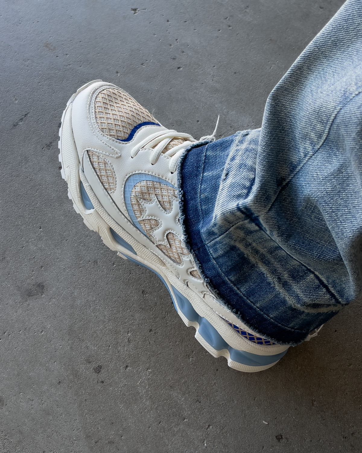 Blue Kross Kountry Runner – Bravest Studios Blue Kross Kountry Runner – Bravest Studios