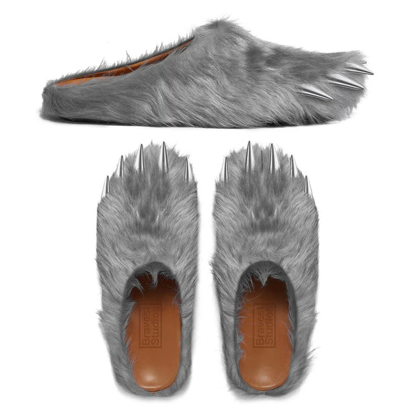 bravest studios ファーサンダル Bravest Studios Black Bear Claw Mule Sandals – Extra Butter