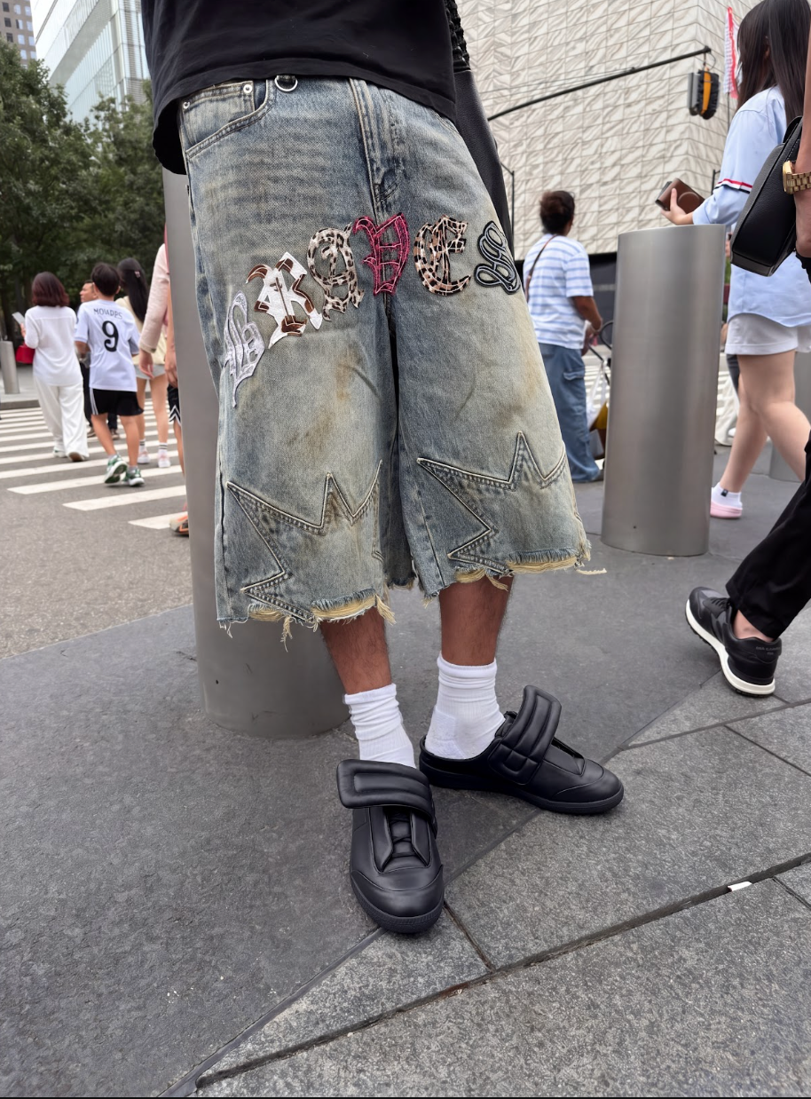 Black 2016 Clogs