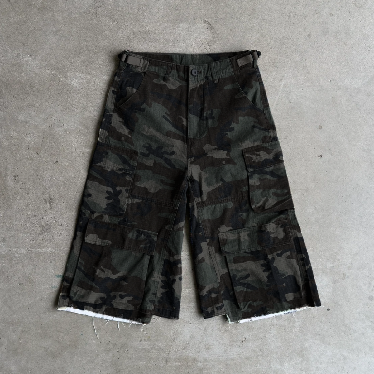 Dark Camo Baggy Cargo Shorts