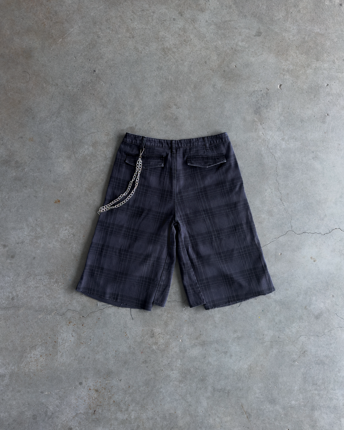 Black Plaid Baggy Cargo Shorts w/ Chain
